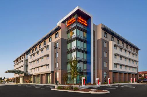 Hampton Inn & Suites San Mateo-San Francisco Airport - Housity