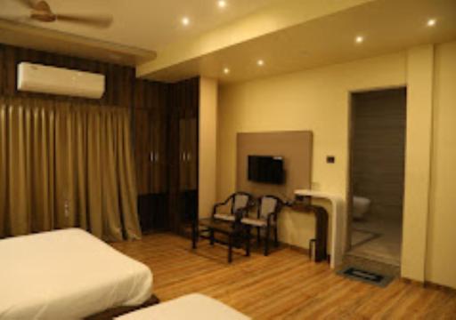Gopala Palace Ballarpur - Housity