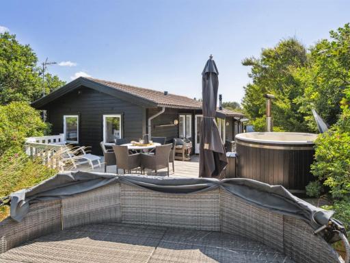 Holiday Home Asmine - 30m from the sea by Interhome - Housity