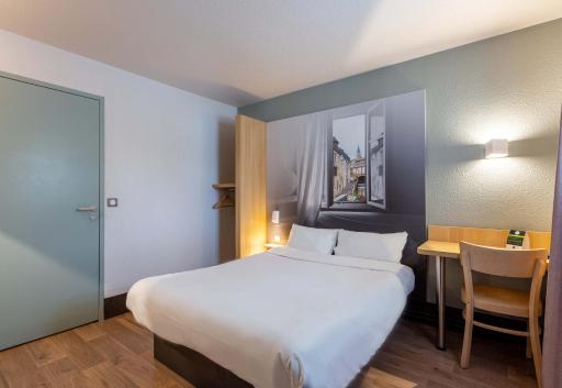 B&B HOTEL CHARTRES Le Forum - Hizvo