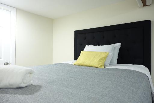 Best EWR Airport Studio-Hot Tub-Free Parking - Housity