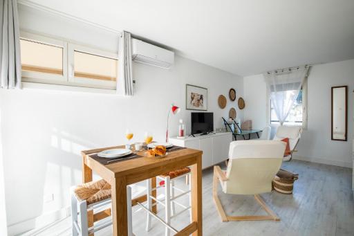 Charmant T2 Terrasse , à 5min à pieds de la GARE et CENTRE VILLE, CLIM - Housity