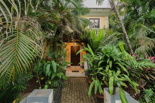 The Bumblebee- Serene 3BHK Villa- Candolim, Goa By StayMonkey - Housity