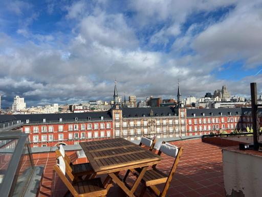 Plaza Mayor private terrace apartment - Housity
