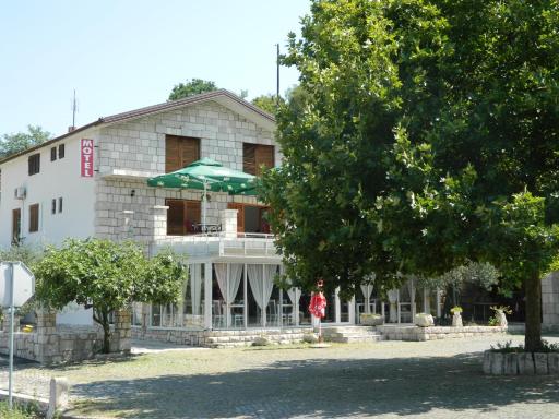 Motel Jelčić - Housity