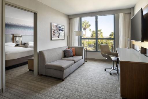 Costa Mesa Marriott - Housity