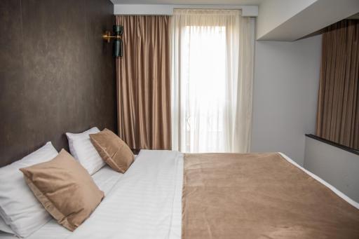 Cascade Hotel - Housity
