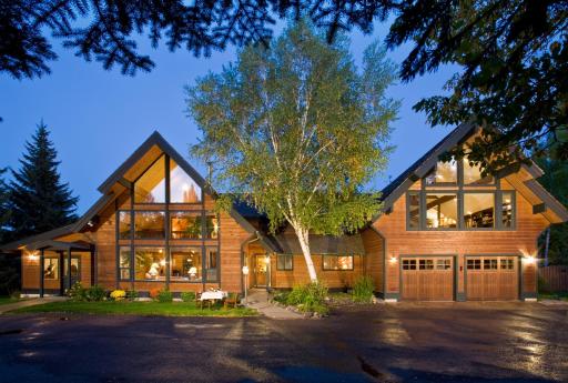 Good Medicine Lodge - Housity