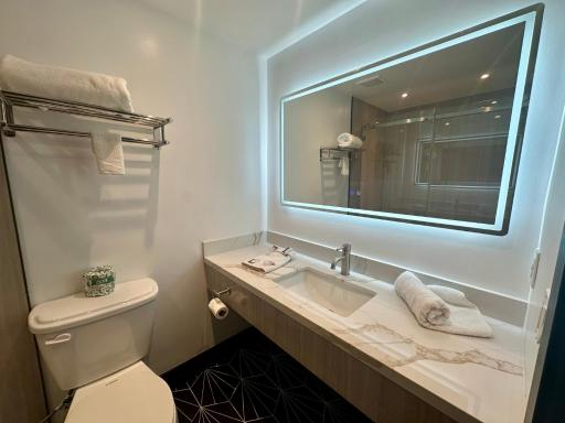 Casa Playa Inn & Suites Stanton Anaheim Area - Housity