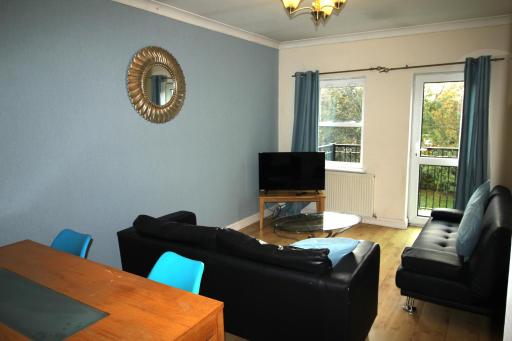 2 Bedrooms & Sofa Bed - Balcony - Parking - Lift Access - Very Quiet Location - Housity