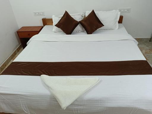 HOTEL ATITHI GRAND - Housity