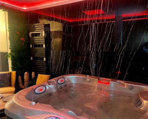 Maison Romantique/Jacuzzi - Housity