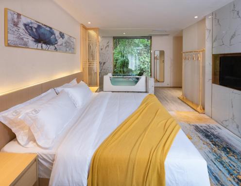 Moon River View Hotel - Hizvo