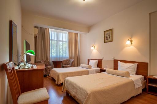 Primavera 2 Hotel - Housity