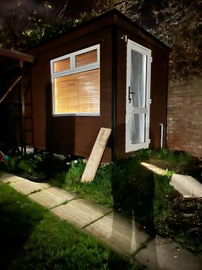 Private cabin, own access & ensuite - Housity