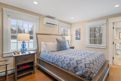 Brook Bound Inn - Housity