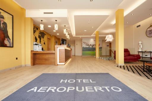 Hotel Arias Aeropuerto - Housity