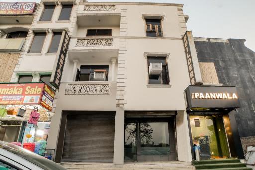OYO Bhera Residency Near Peera Garhi Metro Station - Housity