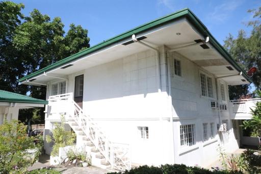 La Casa Blanca Binoclutan Beach Resort - Housity