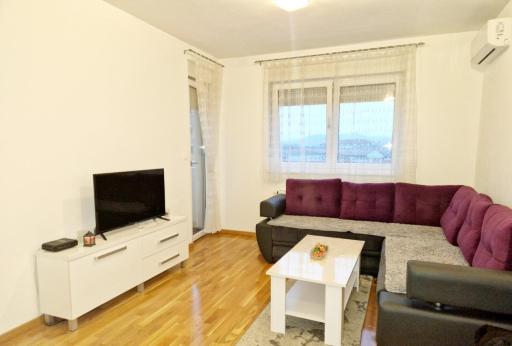 Stan na dan, Doboj - Housity