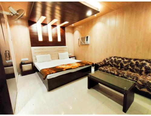 Hotel Shiva, Sehore, M.P - Housity