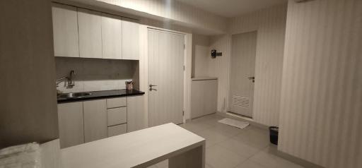 Apartemen Grand Kamala Lagoon Studio By Bonzela Property - Housity
