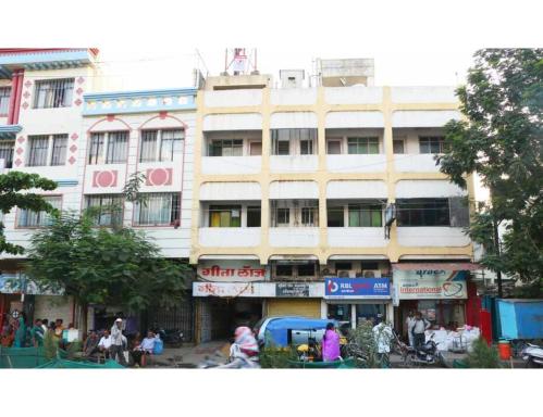 Geeta Lodge, Solapur - Housity