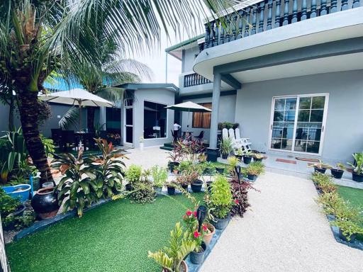 Ekefaru Inn - Housity