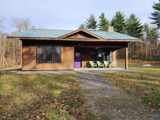 An Adirondack Getaway - Housity