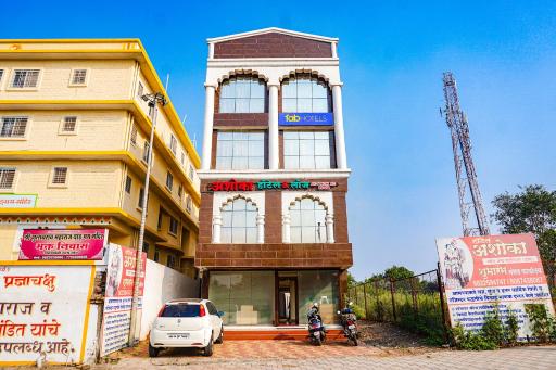 FabHotel Ashoka - Housity