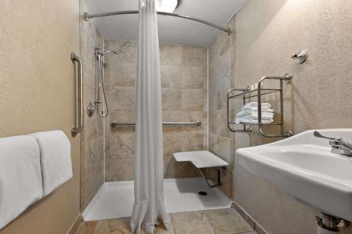 Quality Inn Wayne - Fairfield Area - Housity