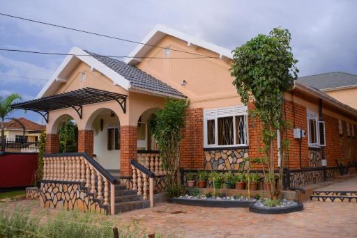 Acacia Nest Jinja - Housity