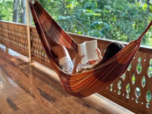Blue Maverick Retreat - Secluded Nature Escape - 4WD Access Required - Housity