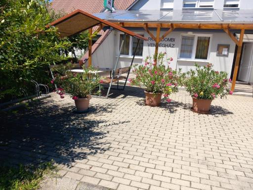 Páterdombi Vendégház - Housity