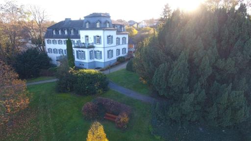 Gästehaus im Schlosspark - Housity