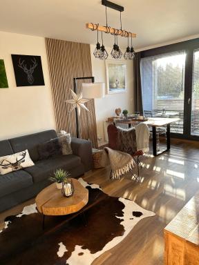 U jelena Harrachov - rodinný apartmán u lesa s garáží - Housity