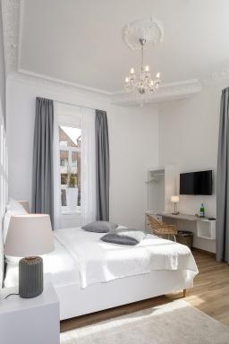 Hotel Markt 5 - inmitten der Lübbecker Altstadt, kostenloser Parkplatz direkt am Hotel - Housity