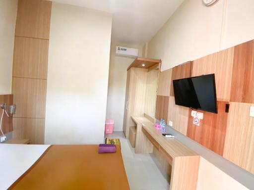 PLUM Xpress Buduran - Housity