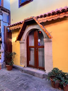 Sarı Konak - Housity