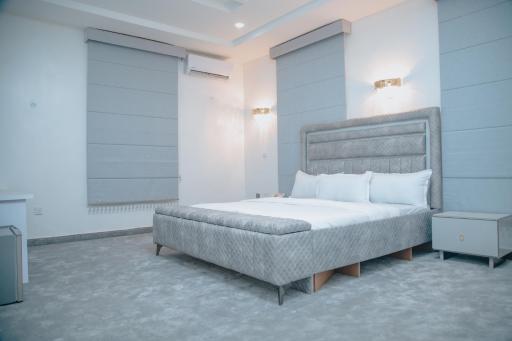 Sakasa hotel and suites - Housity