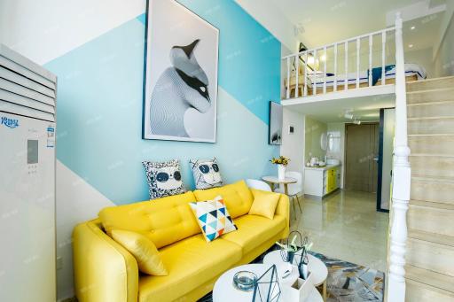 Colour Hotel - Nanchang West Railway Station - Housity
