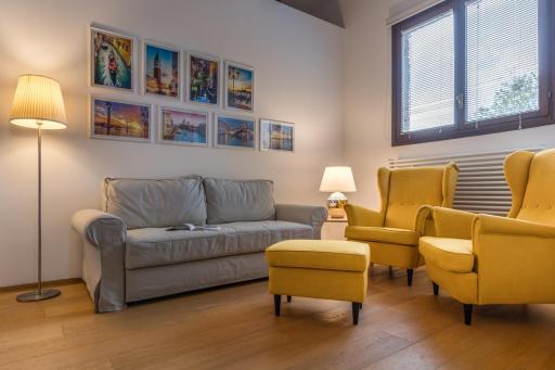 The Silk House - Housity