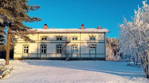 Lantliv i Österjörn - Housity