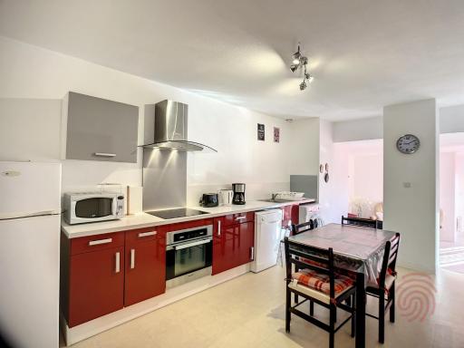 Appartement F3 lumineux avec Wi-Fi, à 200m des Thermes de Lamalou, animaux acceptés, classé 3 étoiles - FR-1-451-165 - Housity
