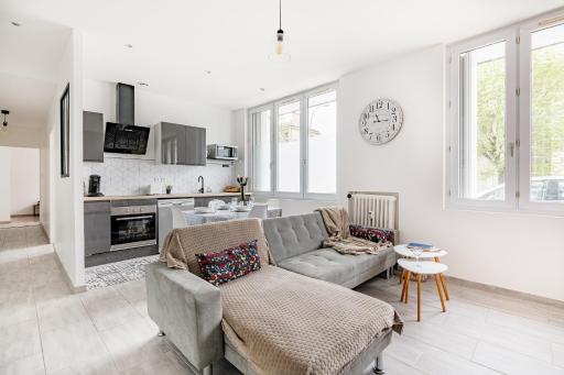 Le Steel-Appart Cosy-Parking-WIFI-NETFLIX - Housity