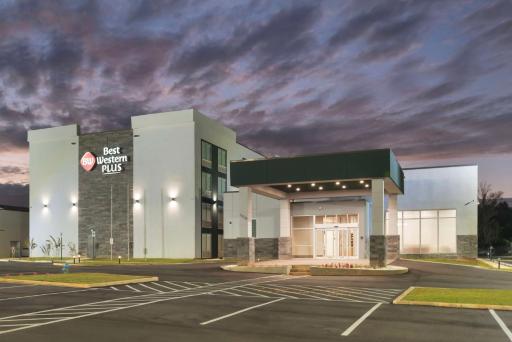 Best Western Plus Mobile Inn and Suites - Housity