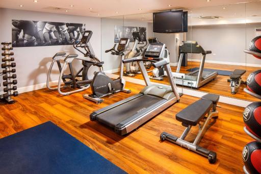 Radisson Blu Hotel, Cardiff - Housity