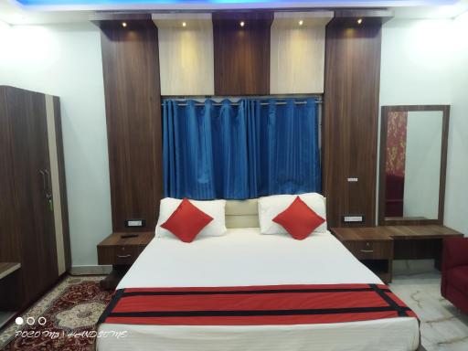 G P Guest House And Banquet Hall - Housity