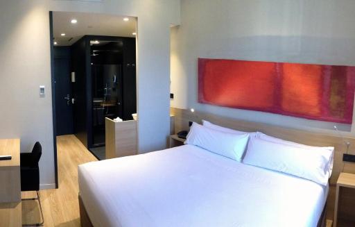 Hotel Àmbit Barcelona - Housity