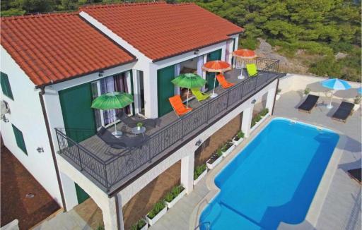 JUMARE Bed & Breakfast - Housity